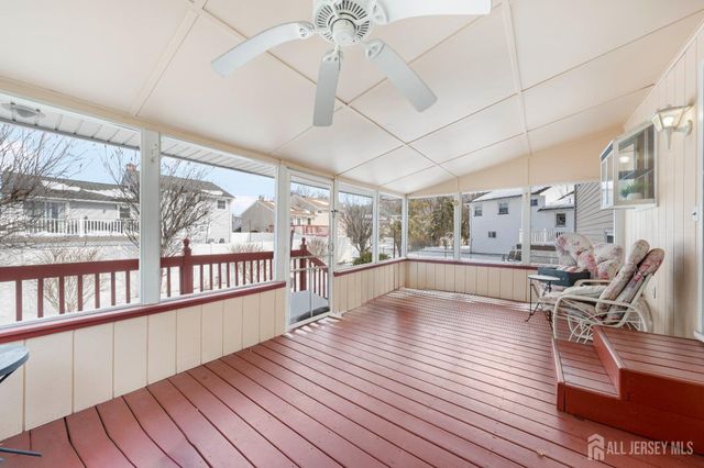 46 Taylor Terrace, Colonia, NJ 07067