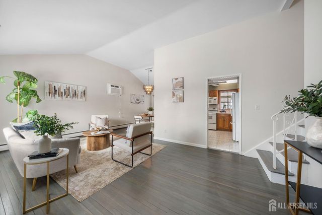 46 Taylor Terrace, Colonia, NJ 07067