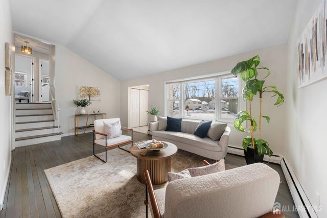 46 Taylor Terrace, Colonia, NJ 07067