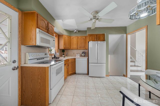 46 Taylor Terrace, Colonia, NJ 07067