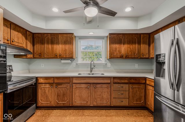 1010 Driftwood Avenue, Columbus, IN 47203