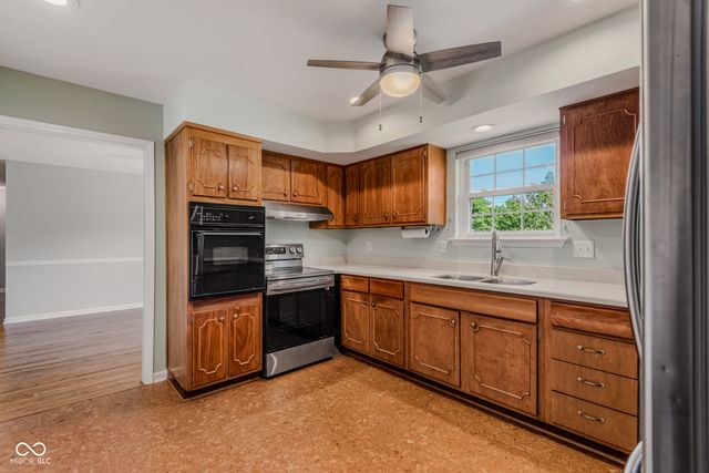1010 Driftwood Avenue, Columbus, IN 47203