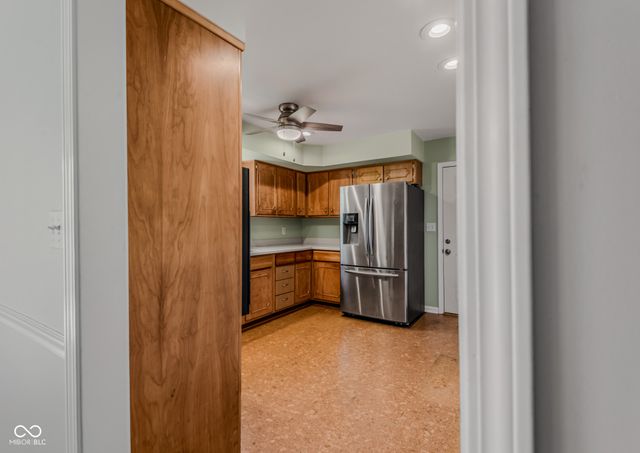 1010 Driftwood Avenue, Columbus, IN 47203
