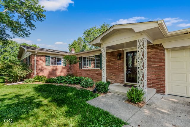1010 Driftwood Avenue, Columbus, IN 47203