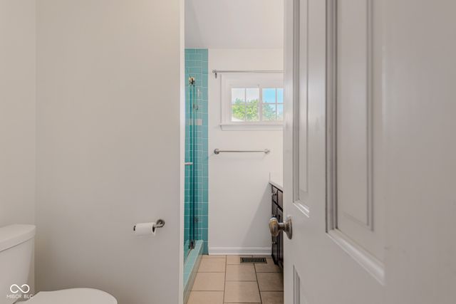 1010 Driftwood Avenue, Columbus, IN 47203