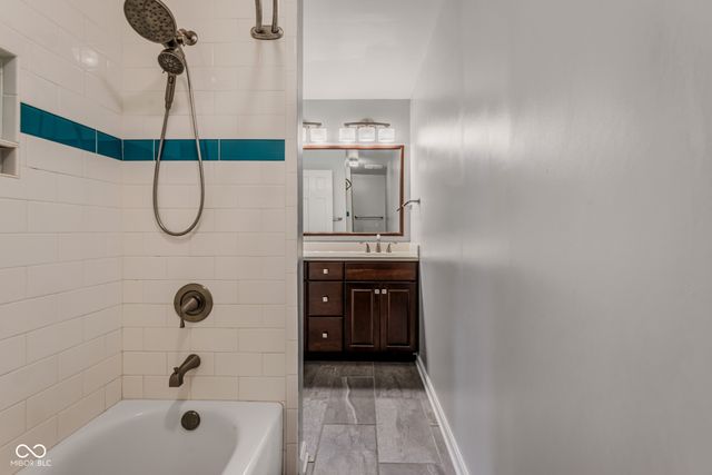 1010 Driftwood Avenue, Columbus, IN 47203