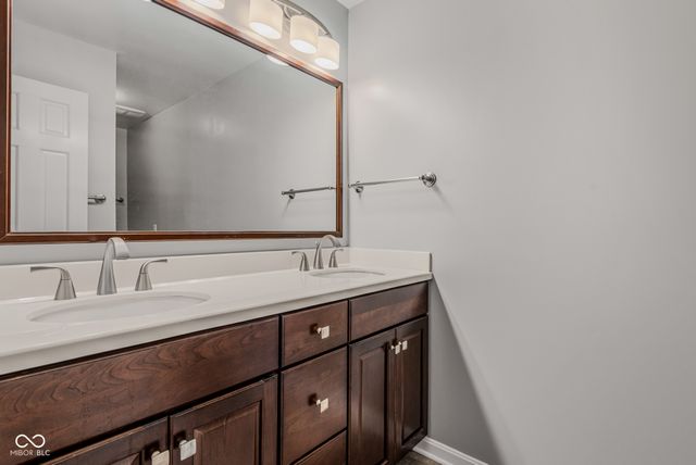 1010 Driftwood Avenue, Columbus, IN 47203