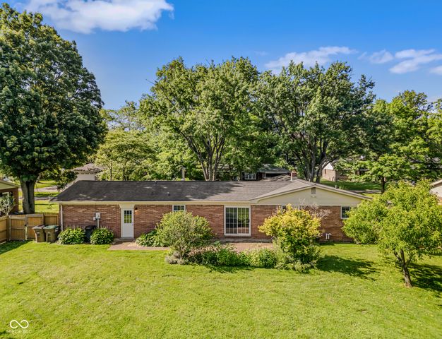 1010 Driftwood Avenue, Columbus, IN 47203