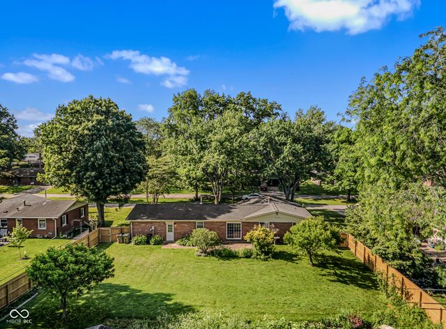 1010 Driftwood Avenue, Columbus, IN 47203