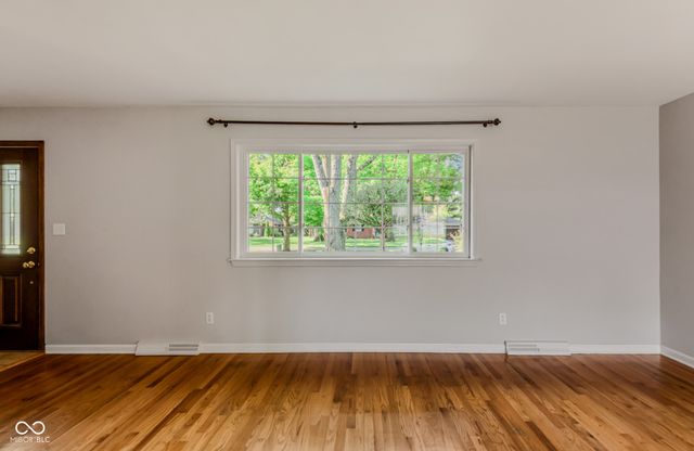 1010 Driftwood Avenue, Columbus, IN 47203