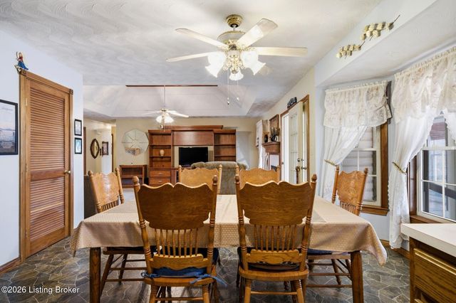 711 Highland Springs Dr, Mt Washington, KY 40047