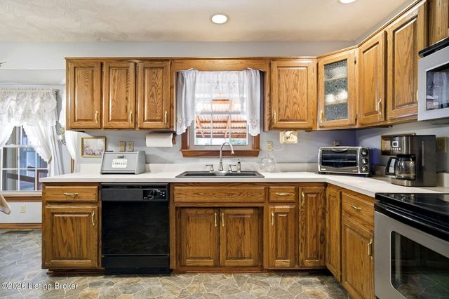 711 Highland Springs Dr, Mt Washington, KY 40047