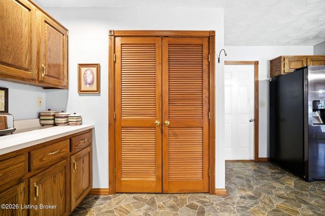 711 Highland Springs Dr, Mt Washington, KY 40047