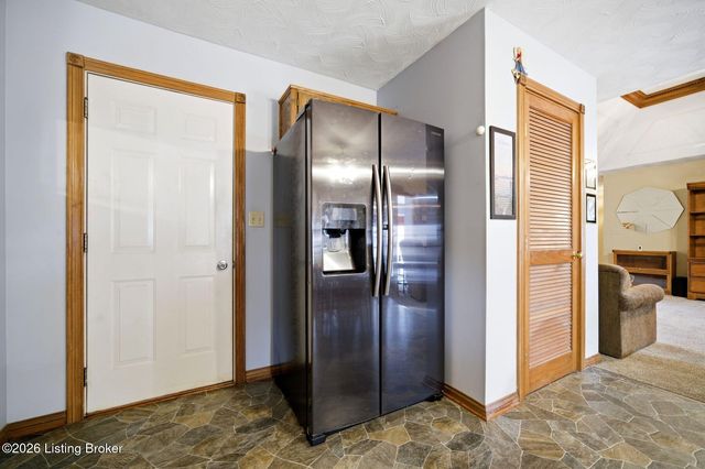 711 Highland Springs Dr, Mt Washington, KY 40047