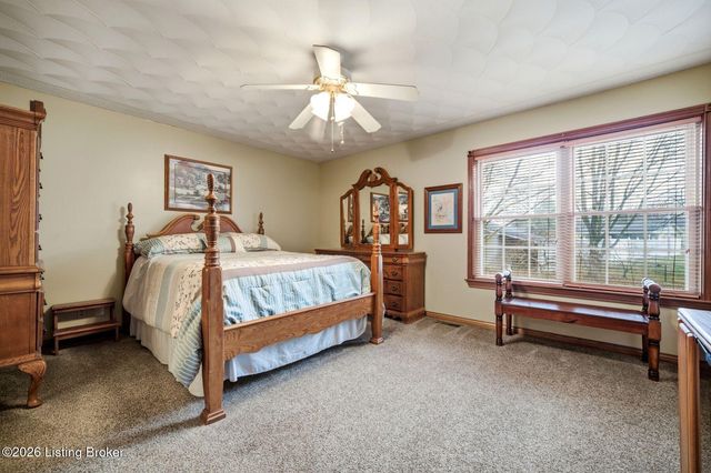 711 Highland Springs Dr, Mt Washington, KY 40047