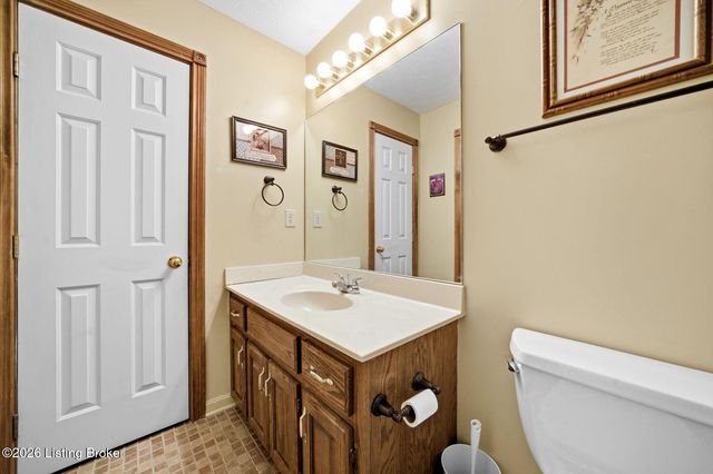 711 Highland Springs Dr, Mt Washington, KY 40047