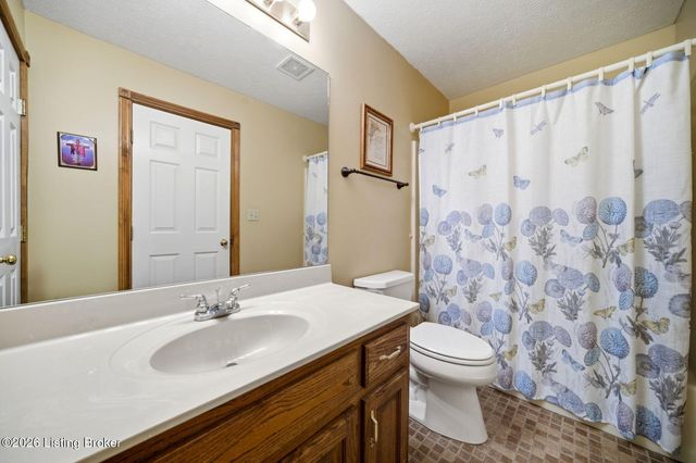 711 Highland Springs Dr, Mt Washington, KY 40047