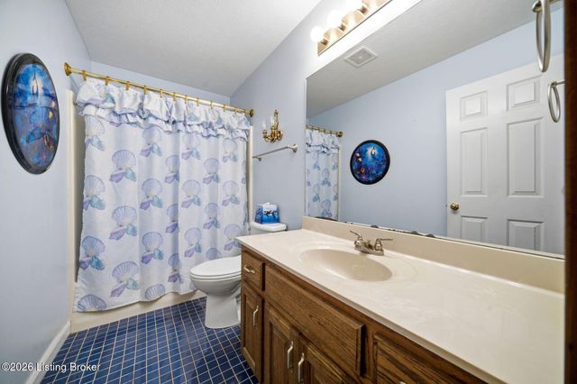 711 Highland Springs Dr, Mt Washington, KY 40047