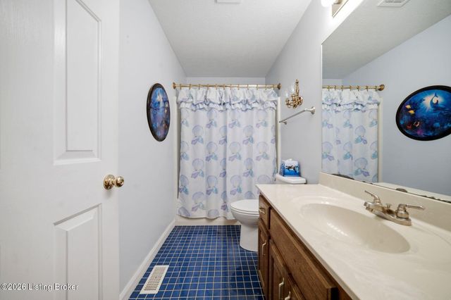 711 Highland Springs Dr, Mt Washington, KY 40047