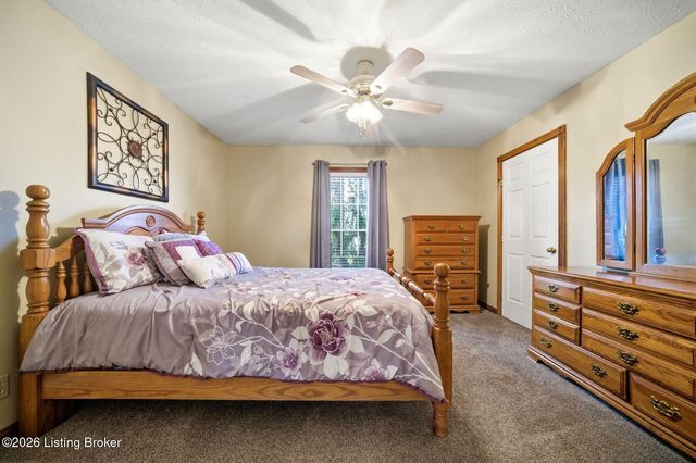 711 Highland Springs Dr, Mt Washington, KY 40047