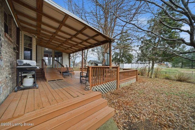 711 Highland Springs Dr, Mt Washington, KY 40047