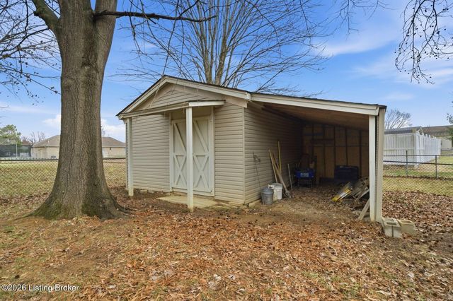 711 Highland Springs Dr, Mt Washington, KY 40047