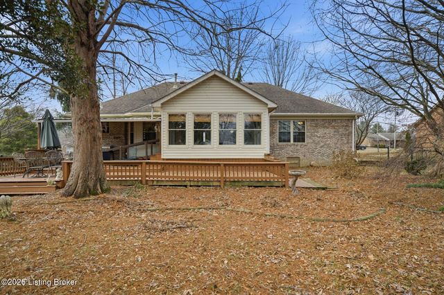 711 Highland Springs Dr, Mt Washington, KY 40047