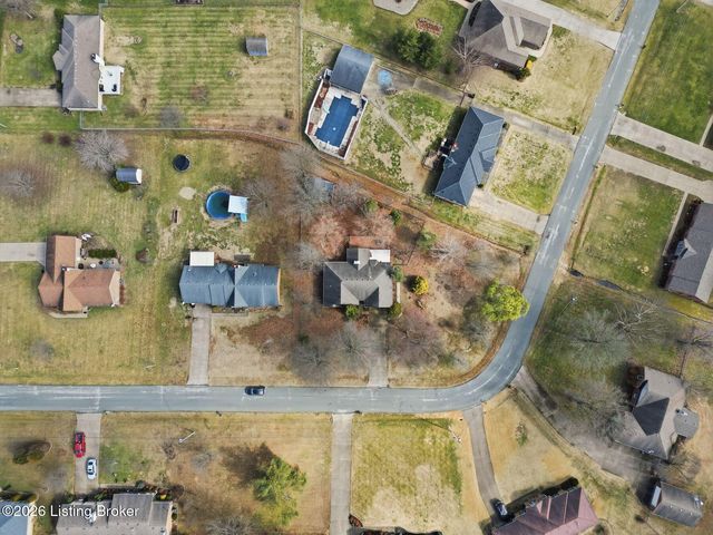 711 Highland Springs Dr, Mt Washington, KY 40047