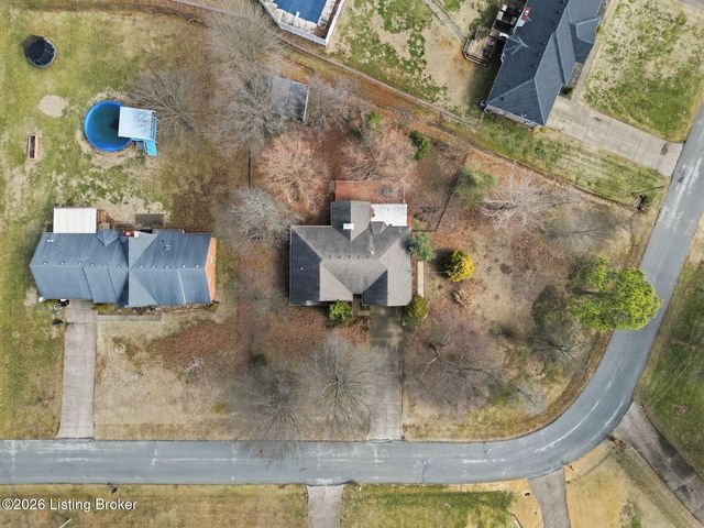 711 Highland Springs Dr, Mt Washington, KY 40047