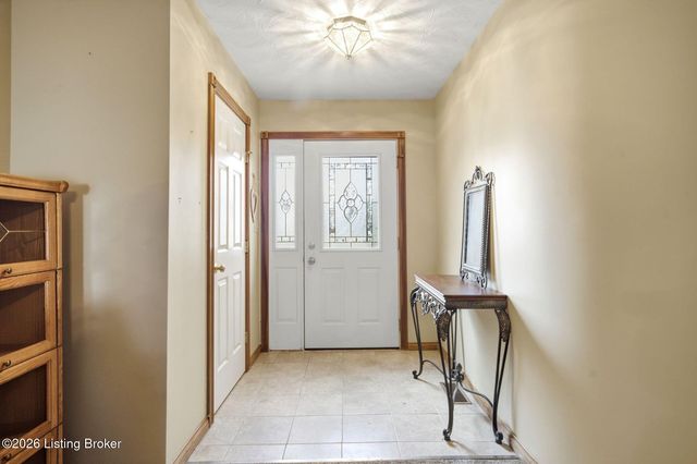 711 Highland Springs Dr, Mt Washington, KY 40047