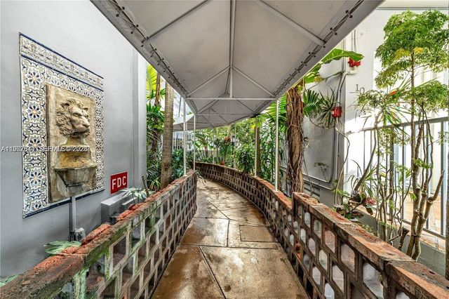 650 Coral Way 206, Coral Gables, FL 33134