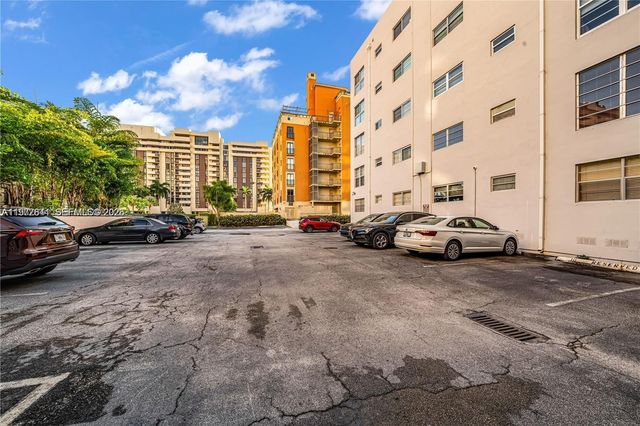 650 Coral Way 206, Coral Gables, FL 33134