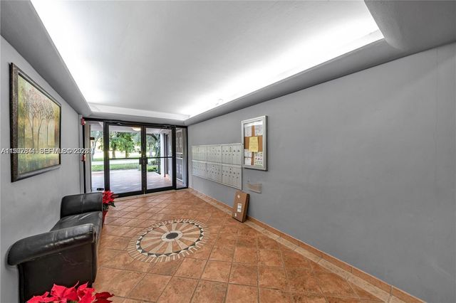 650 Coral Way 206, Coral Gables, FL 33134