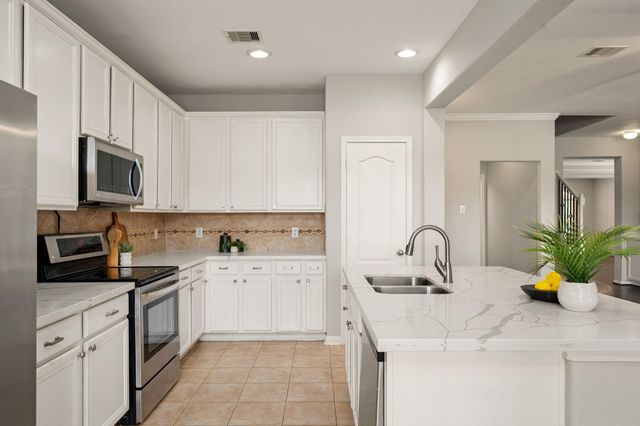 26018 S Lakefair Drive, Richmond, TX 77406