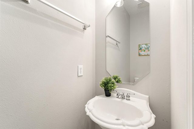 26018 S Lakefair Drive, Richmond, TX 77406