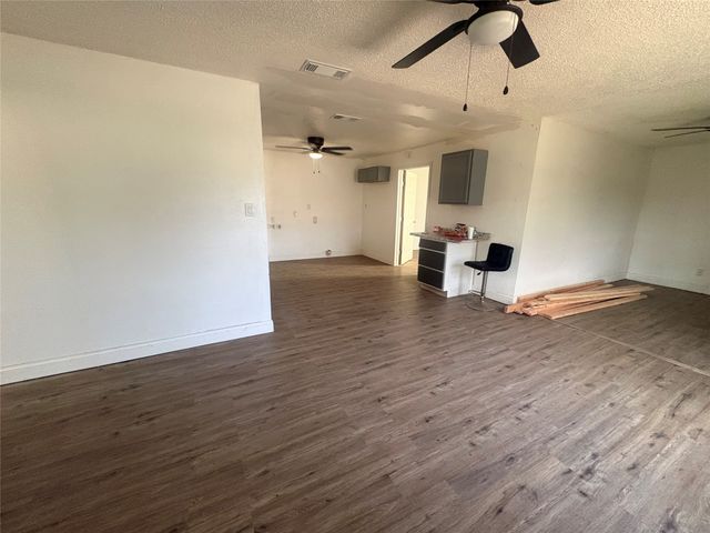 5586 Pinson Street, Fort Worth, TX 76119