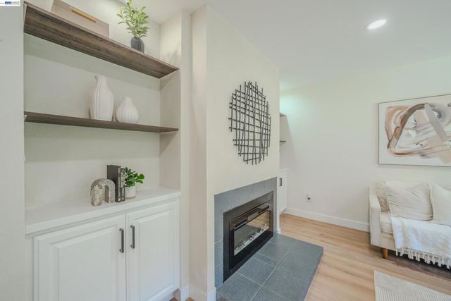 6151 Joaquin Murieta Ave D, Newark, CA 94560