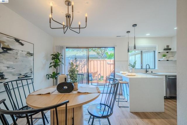 6151 Joaquin Murieta Ave D, Newark, CA 94560