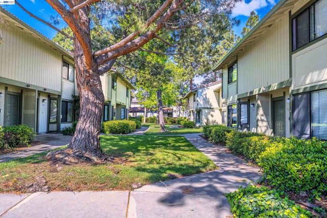 6151 Joaquin Murieta Ave D, Newark, CA 94560