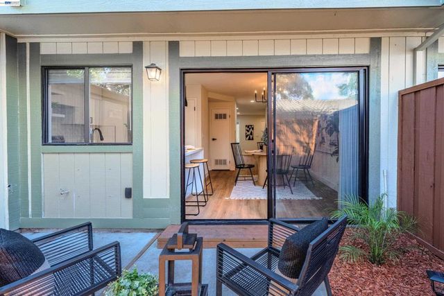 6151 Joaquin Murieta Ave D, Newark, CA 94560