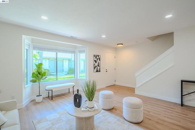 6151 Joaquin Murieta Ave D, Newark, CA 94560