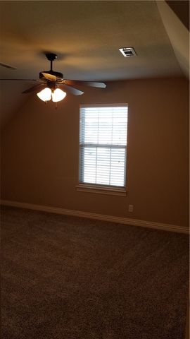 6136 W Knoll View Way, Rogers, AR 72758
