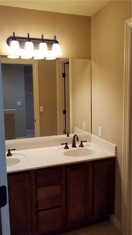 6136 W Knoll View Way, Rogers, AR 72758