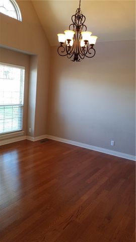 6136 W Knoll View Way, Rogers, AR 72758