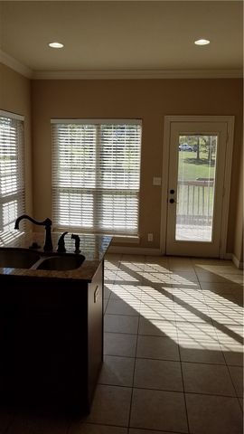 6136 W Knoll View Way, Rogers, AR 72758
