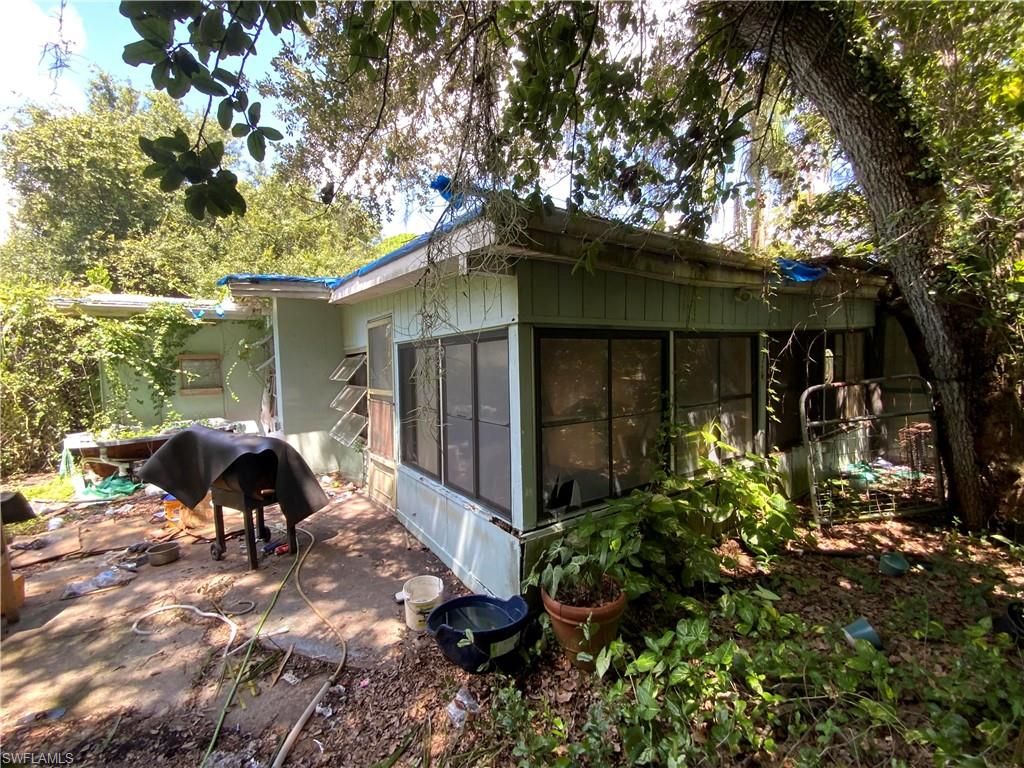 545 Evergreen RD, NORTH FORT MYERS, FL 33903 — photo 2