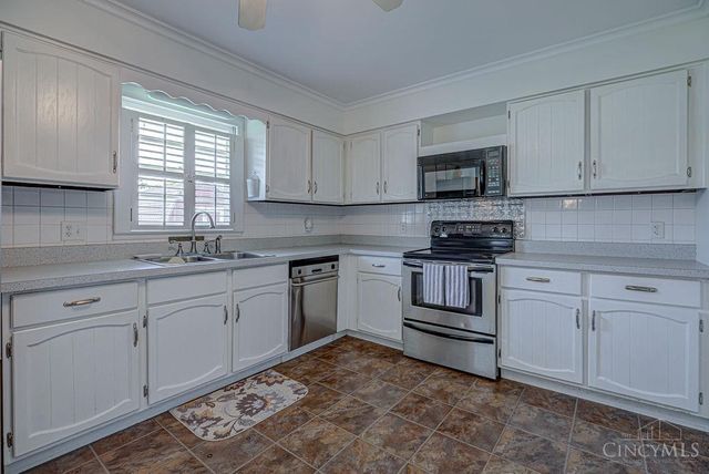 403 Redwood Drive, Trenton, OH 45067