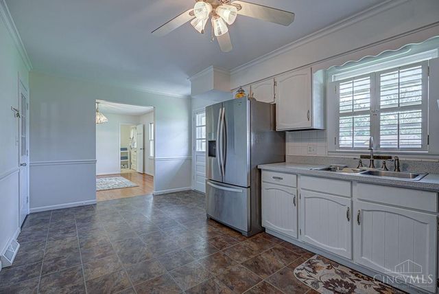 403 Redwood Drive, Trenton, OH 45067