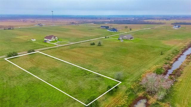 354 Brahman Trail, Angleton, TX 77515