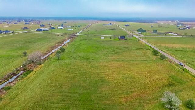 354 Brahman Trail, Angleton, TX 77515